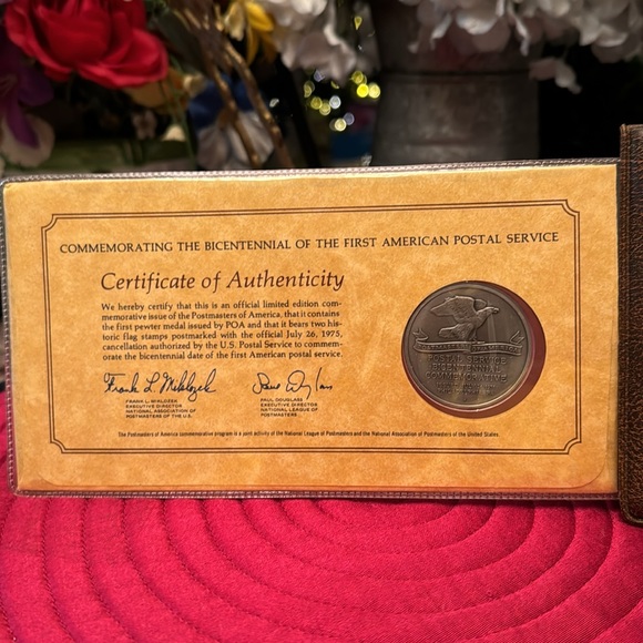 Postal Service Bicentennial Commemorative - First Postmaster Ben Frankiln Medal - Picture 6 of 8